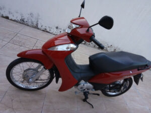 Vendo uma Honda biz