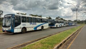 Locação de ônibus e vans